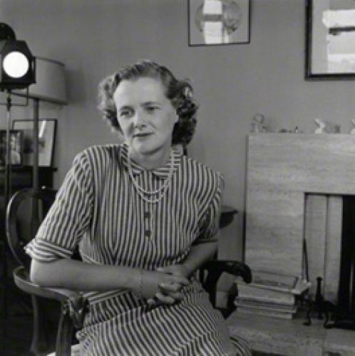 Photo Gallery Image - Pictures of Daphne du Maurier